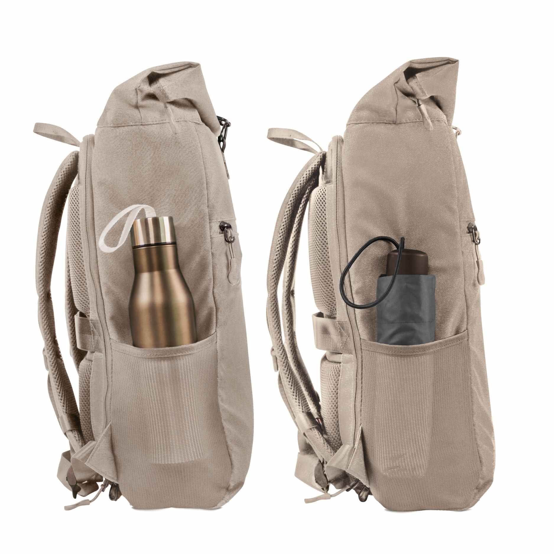 Seitenansicht von dem FUCHS und REBELL PIET Rolltop Rucksack in beige mit extra strabiler Meshtasche für einen Regenschirm oder eine Flasche.